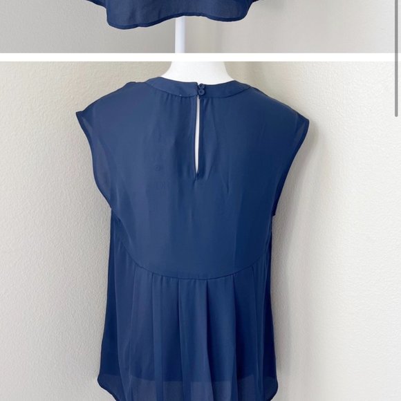 DR2 Tops - DR2 Blue Keyhole Shell with Pleated Back